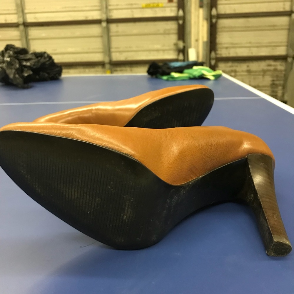Heels - Picture 3 of 4